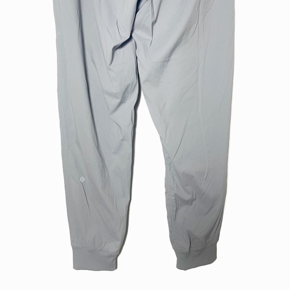 Lululemon women’s Gray Athletic Joggers size 10 - Picture 3 of 4